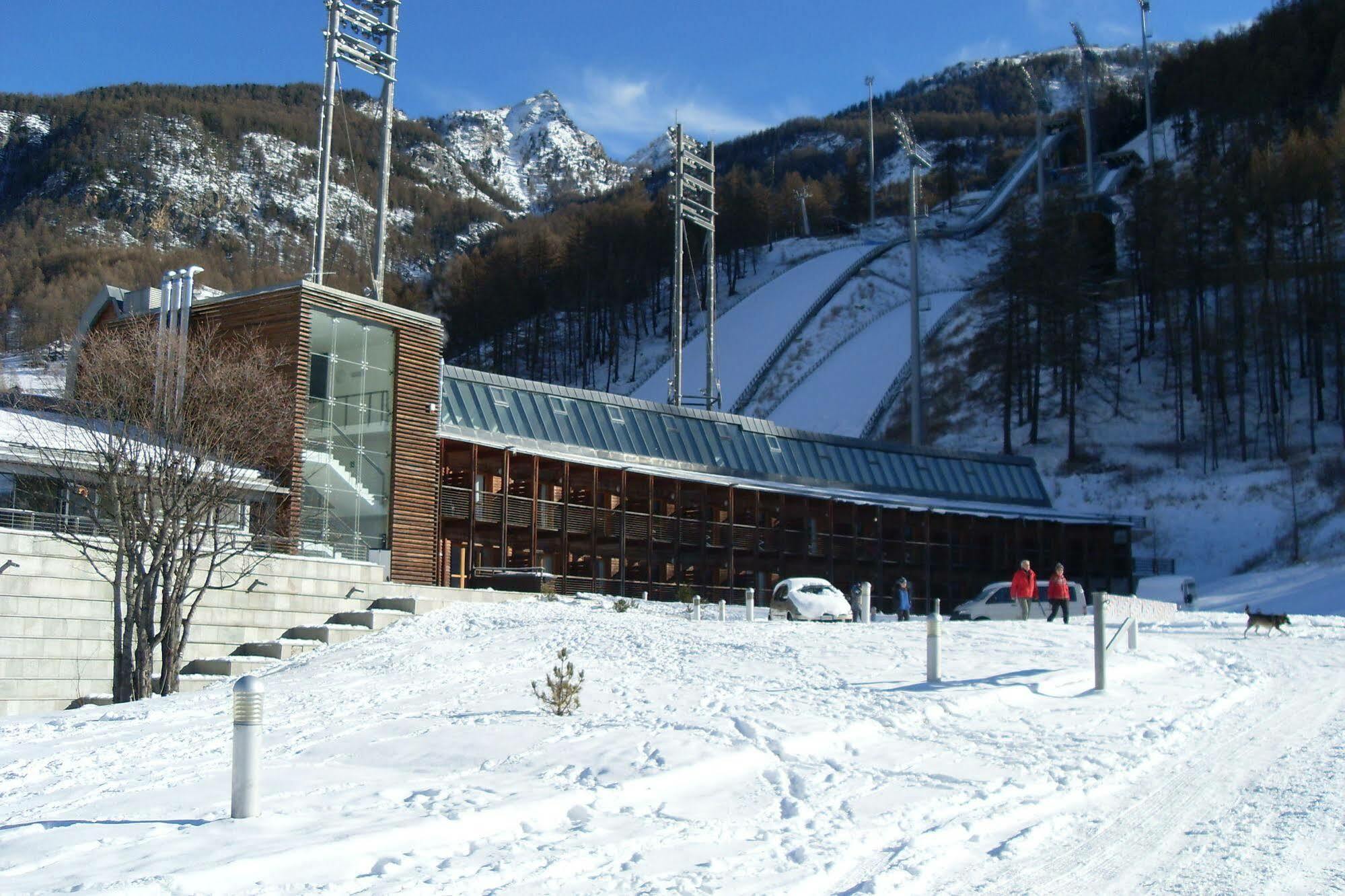 Pragelato Ski Jumping Hotel Праджелато Екстериор снимка
